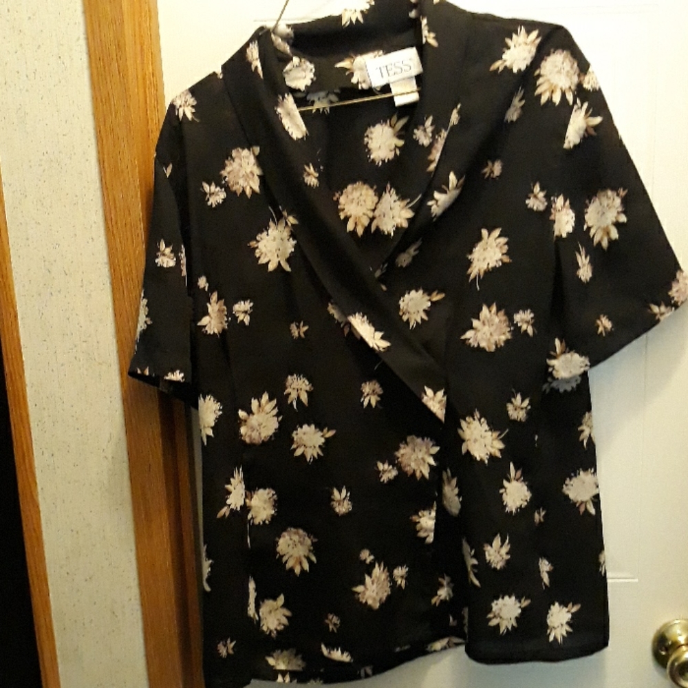 V neck double breasted top